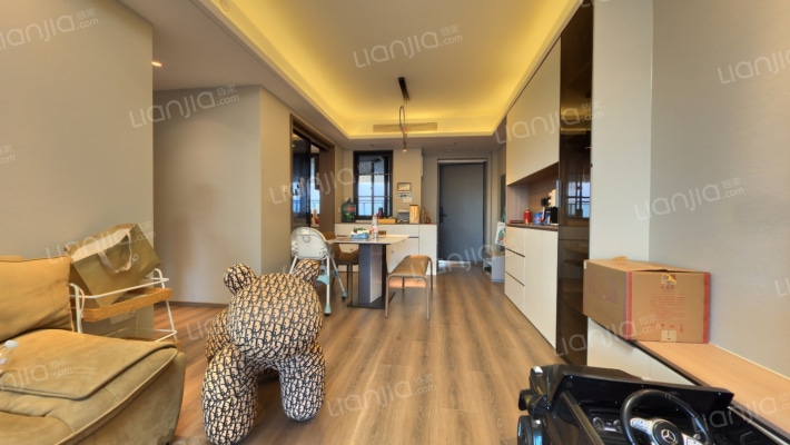 香江·翡翠天辰二手房实景图