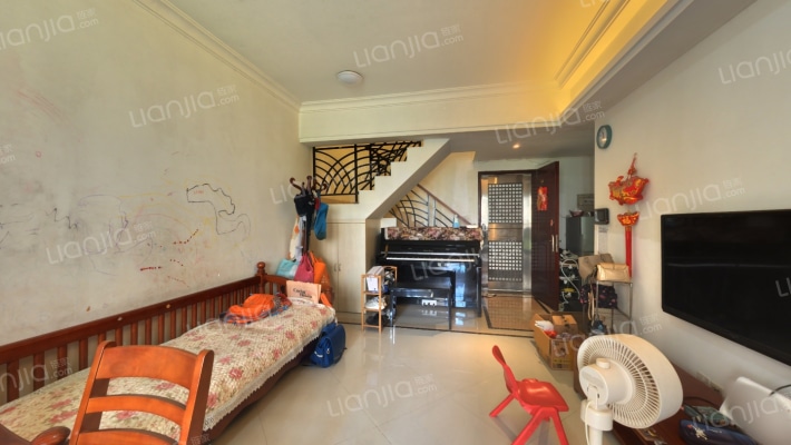 金地名峰二手房实景图