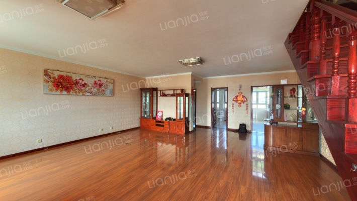 万科新城蝶兰苑二手房实景图