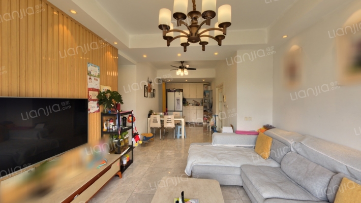 鹏润蓝海C区二手房实景图