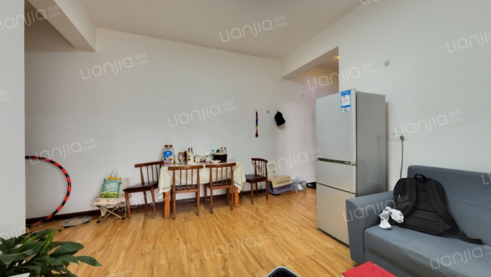 才华茗苑四期二手房实景图