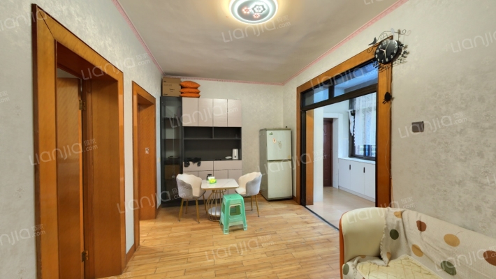 石油大庆村C区二手房实景图