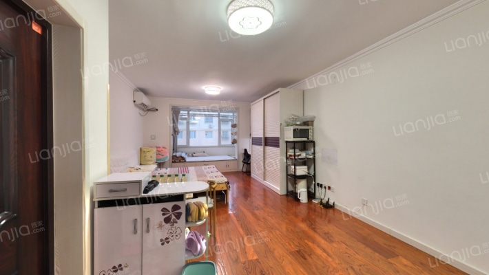 虎山花苑F区二手房实景图