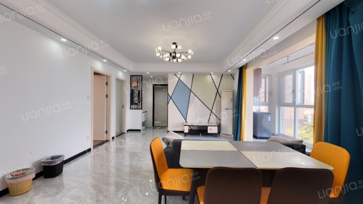 经开官湖澜岸二手房实景图