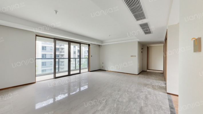 绿地琥珀半岛二手房实景图