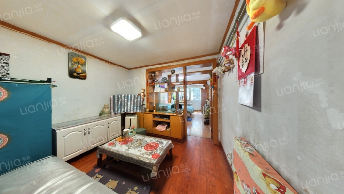 荣发小区二手房实景图