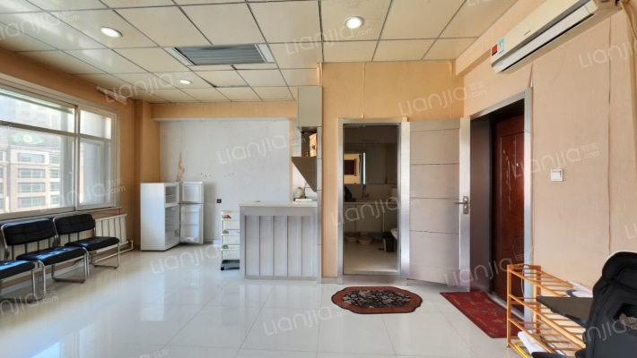 万众商务公寓二手房实景图