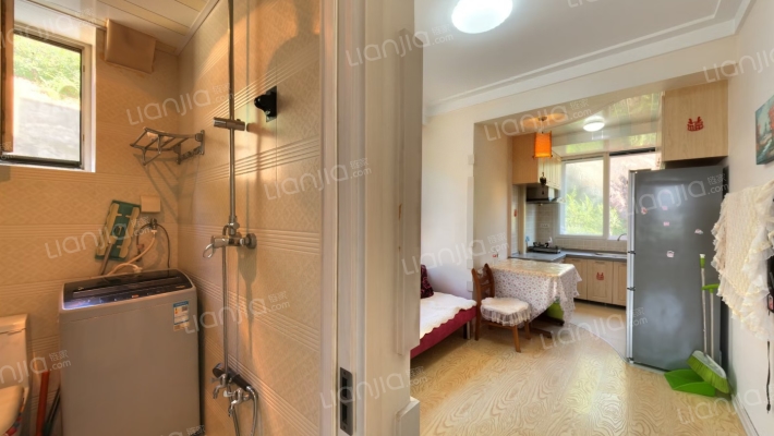 秀林风景二手房实景图