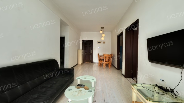 外滩棕榈泉二手房实景图