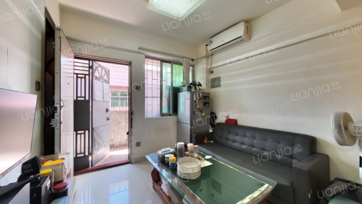 南头花园一甲楼二手房实景图