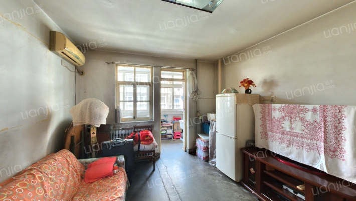 莹津里二手房实景图