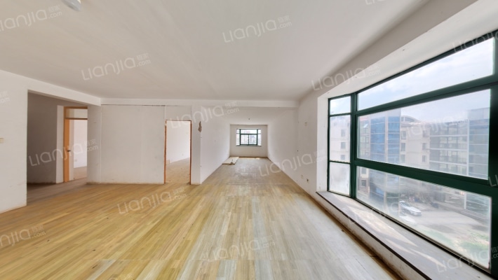 颐荣广场二手房实景图