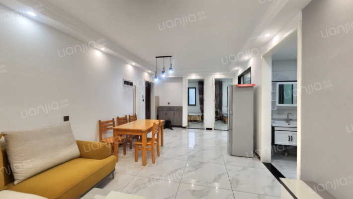 万华城郁香苑二手房实景图