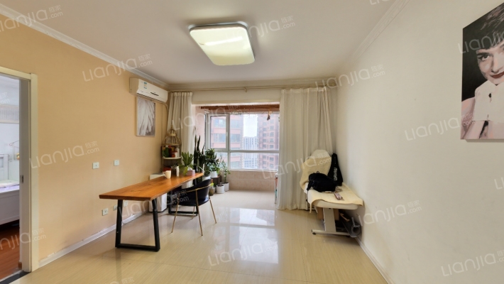 华城泊郡二手房实景图