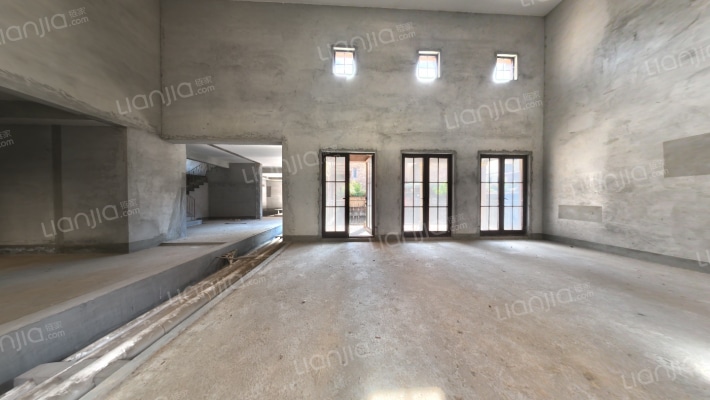 万科兰乔圣菲二手房实景图