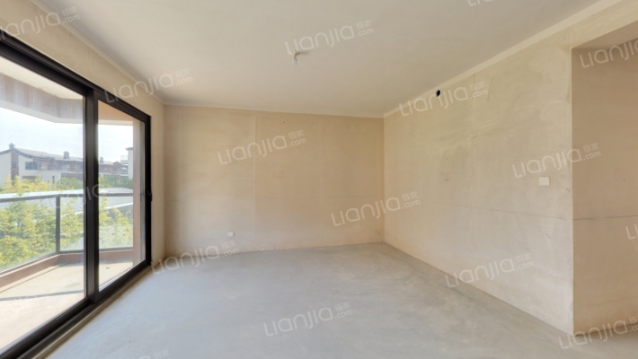 铂悦湖前二手房实景图