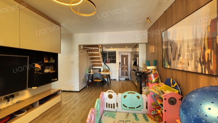 鸿隆广场二手房实景图