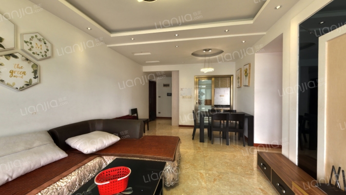 和泓四季C区二手房实景图