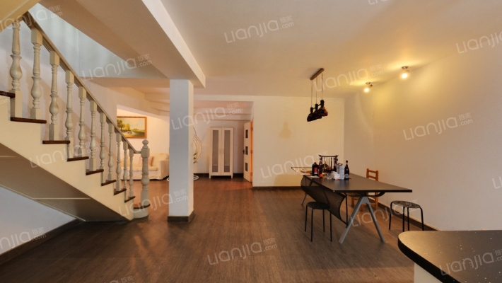 华美橡树岭二手房实景图