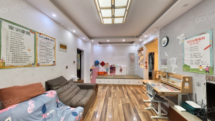 纬三路9号院二手房实景图