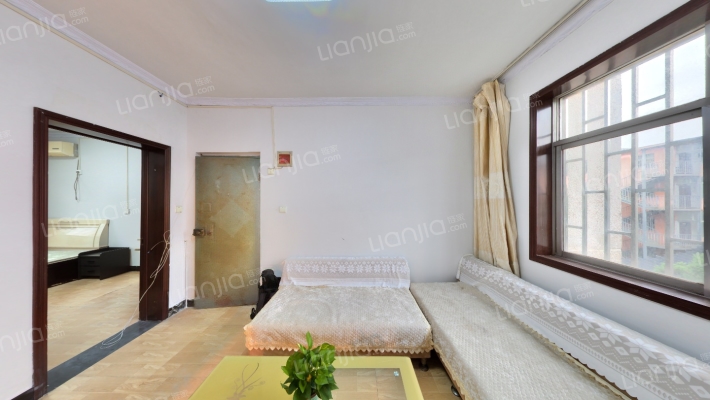 南阳路258号院二手房实景图