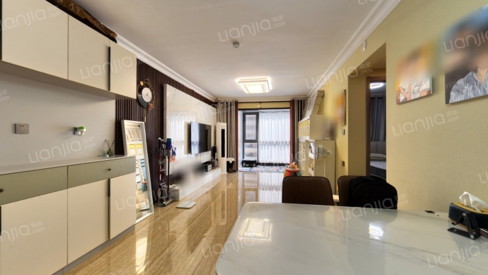 胶州碧桂园湖悦天境二手房实景图