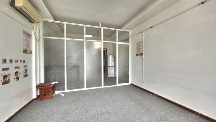 新域柠檬特区二手房实景图