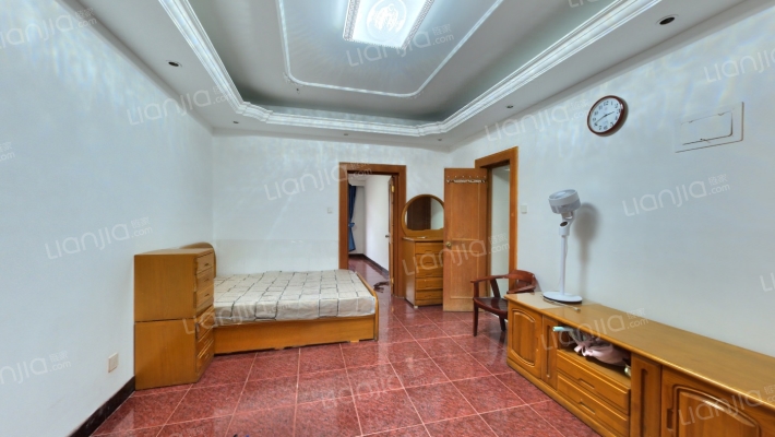 亚中花园二手房实景图