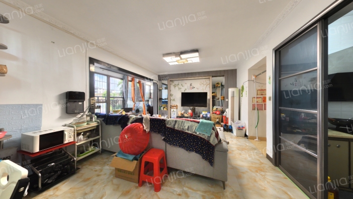 金威名轩二手房实景图