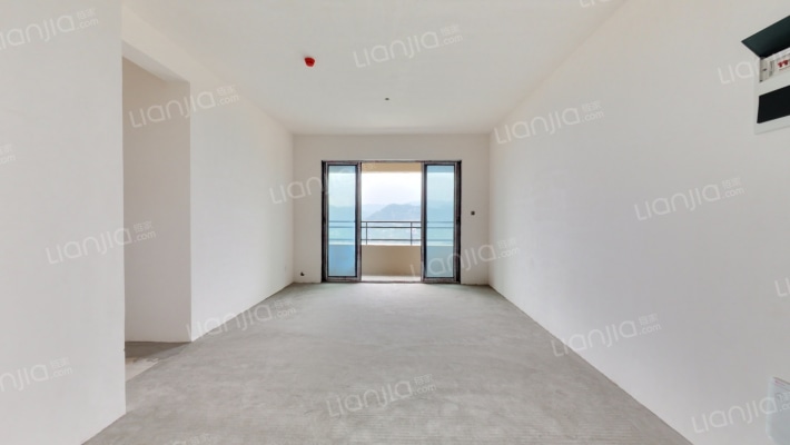 环湖雅居B区C组团二手房实景图