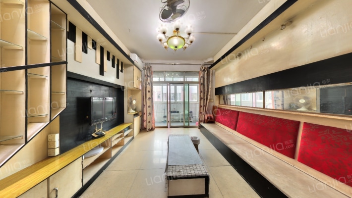 广鸿新村二手房实景图