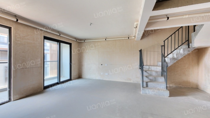 龙湖镜湖原著二手房实景图