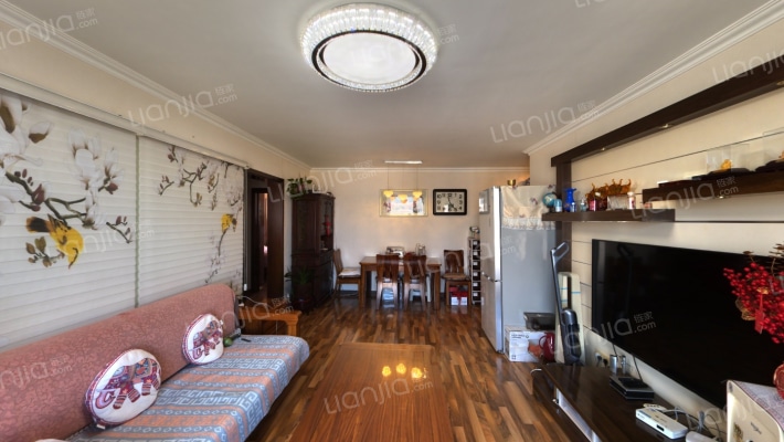 富润家园二手房实景图