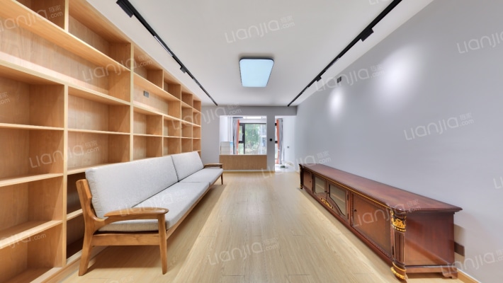 英伦名苑三期二手房实景图