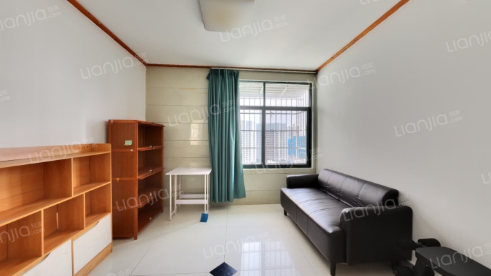 鹏程金湖公寓二手房实景图