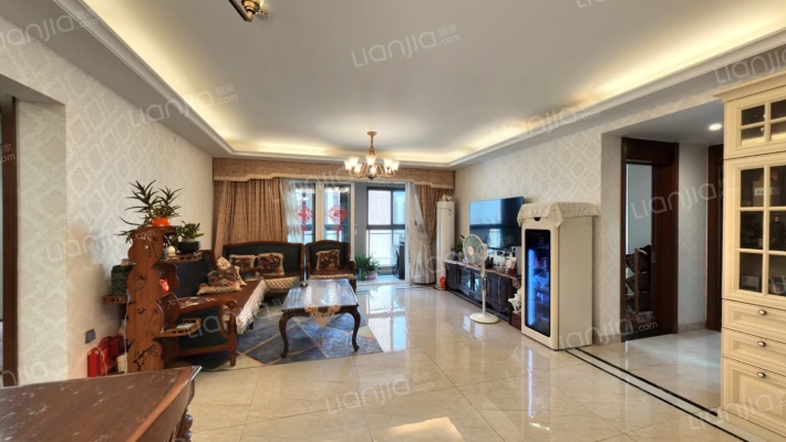 万科翡翠国际二手房实景图