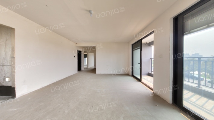 保利湖畔云上二手房实景图