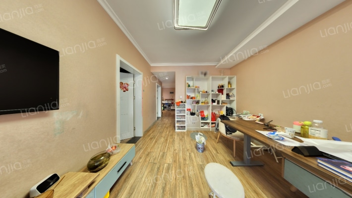 金锣湾鸿福园二手房实景图