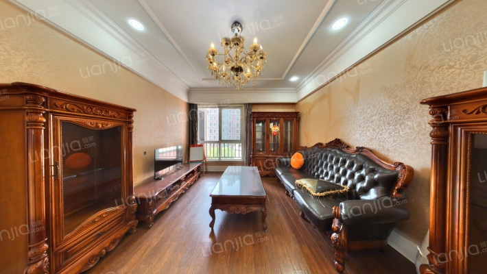 贝肯山莫缇园二手房实景图