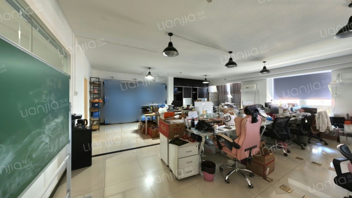 领地OFFICE二手房实景图
