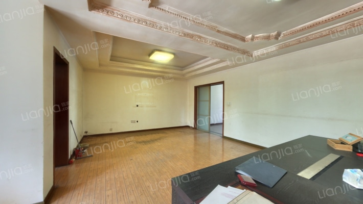 天平驾校二手房实景图