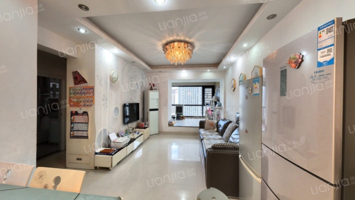 依云上城二手房实景图