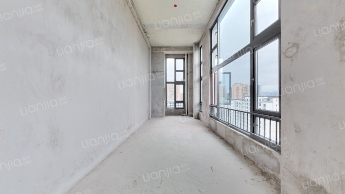 龙湖颐天康养天曜公寓二手房实景图