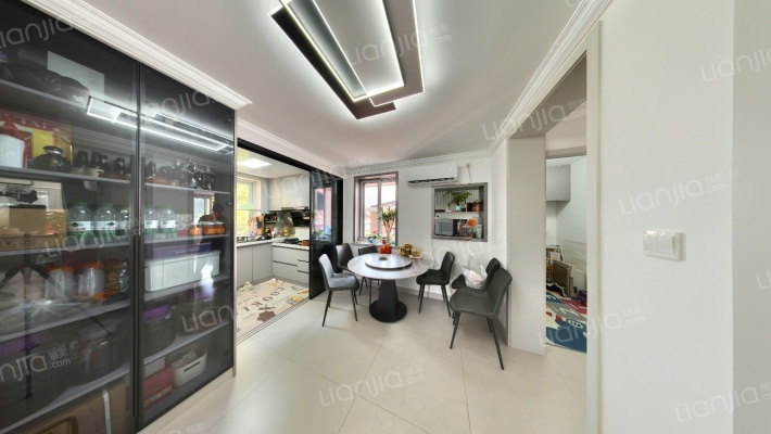 东华美路220弄二手房实景图