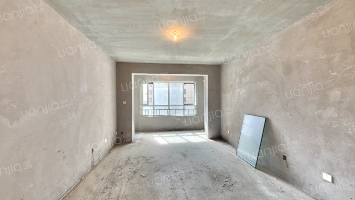 东方嘉苑南区二手房实景图