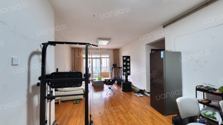 御城华府二手房实景图