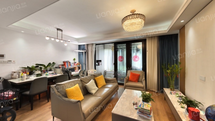 高尔夫鑫苑二手房实景图