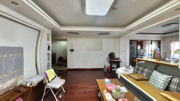 日湖琴云二手房实景图