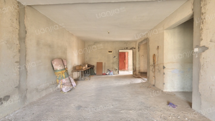 卓弘高尔夫雅苑二手房实景图