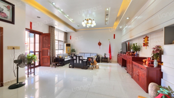 山岚水岸二手房实景图